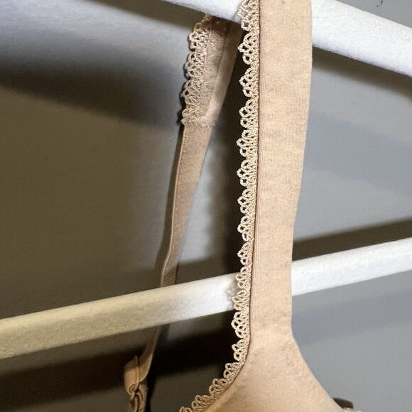 Lot Of 2 Victoria Secret Body By Victoria Bras 2 Nude Size 36D - Picture 4 of 9